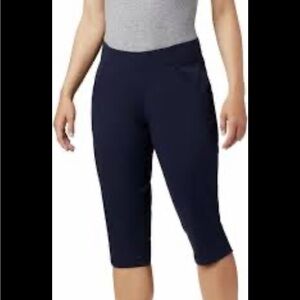 Columbia Women's Anytime Casual Capri Pants leggings Blue M